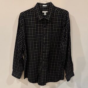 Van Heusen Blue and White Checkered Button-Down Shirt Men's XL 17-17 1/2